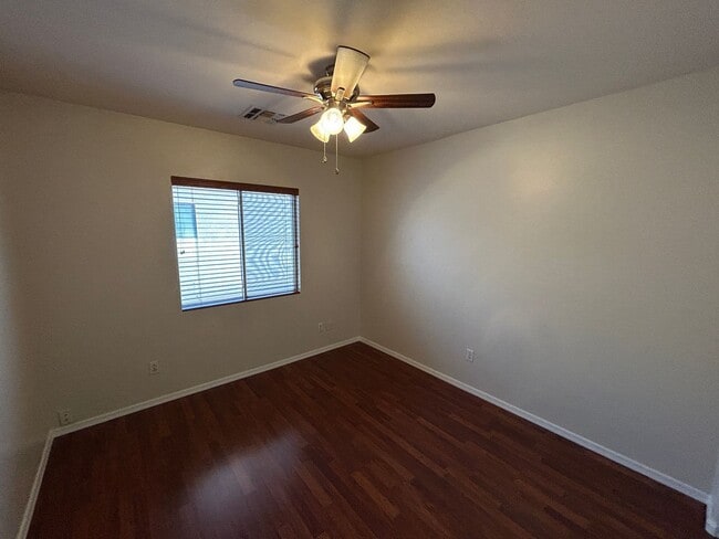 Building Photo - 12521 W Myer Ln