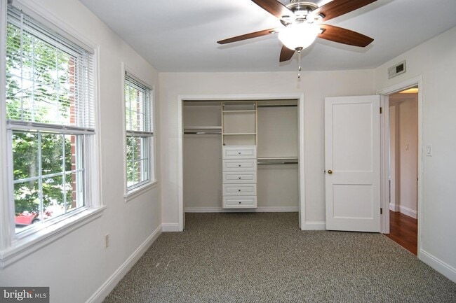 Building Photo - 1303 Belle View Blvd