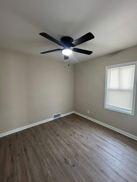 Building Photo - Fully Renovated 3-Bedroom Home – Move-In R...