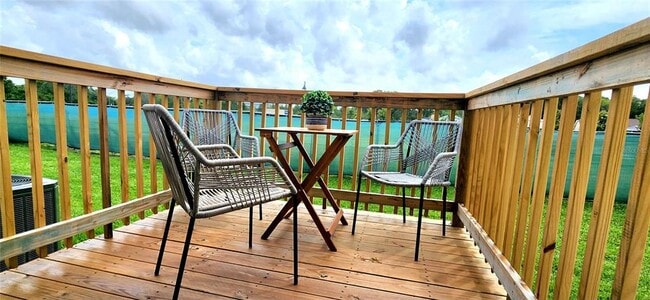 Building Photo - 2101 Sebring Pl