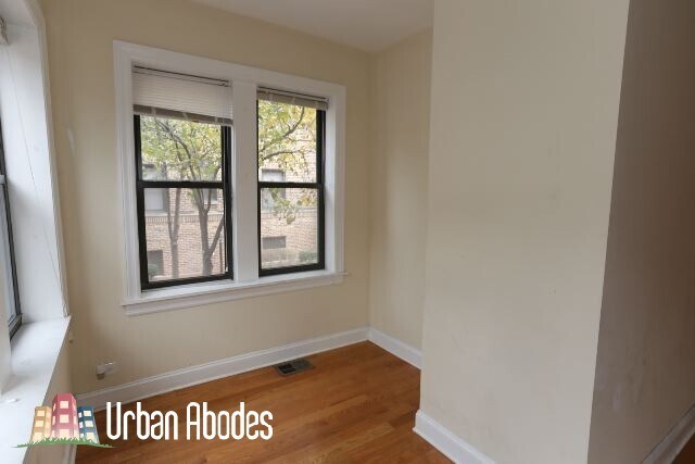 Building Photo - 3721 N Pine Grove Ave