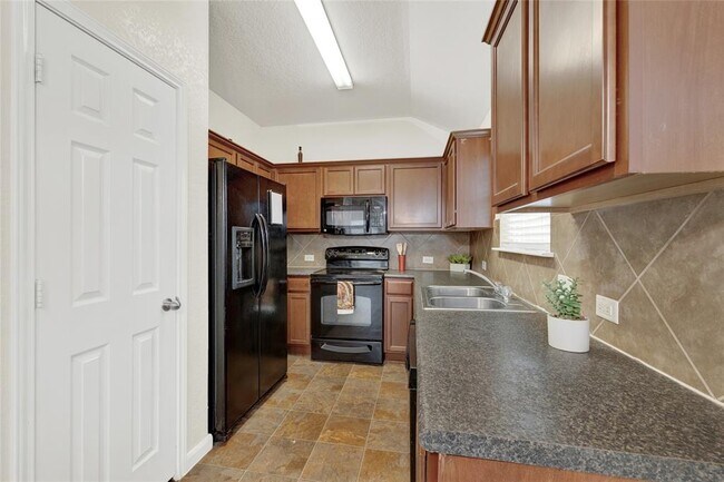 Building Photo - 217 Teron Dr