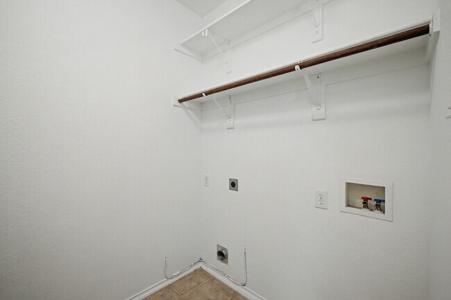 Building Photo - 8401 Tribute Ln