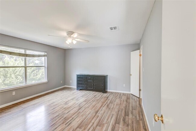 Building Photo - 1709 Windy Park Cir