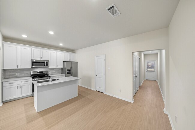 Building Photo - 712 W Dallas St