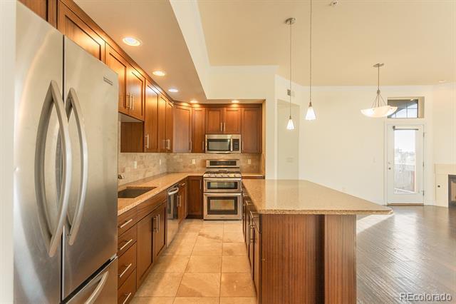 Building Photo - 1120 Delaware St