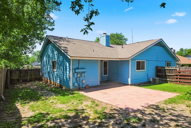 Building Photo - 12805 Tomanet Trail
