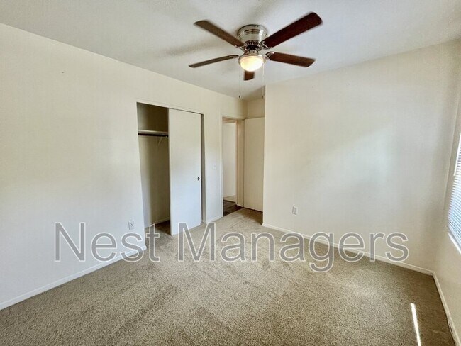Building Photo - 717 Rockwood Dr