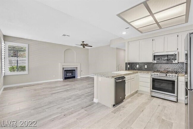 Building Photo - 9725 Hitching Rail Dr