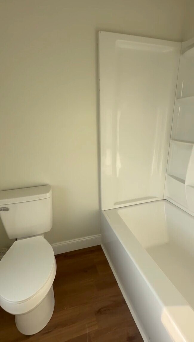 Building Photo - 3416 N 6th St