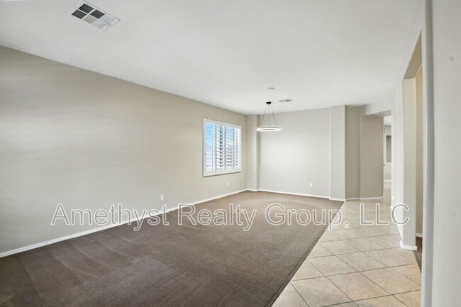 Building Photo - 2313 W Bonanza Ln