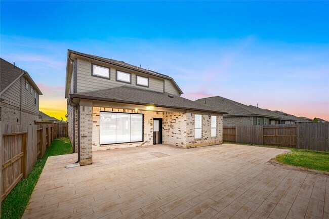 Building Photo - 27118 Peaceful Cv Dr