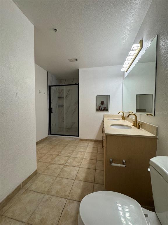 Building Photo - 1064 N Tamiami Trl