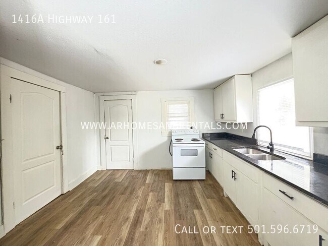 Building Photo - 1416 AR-161