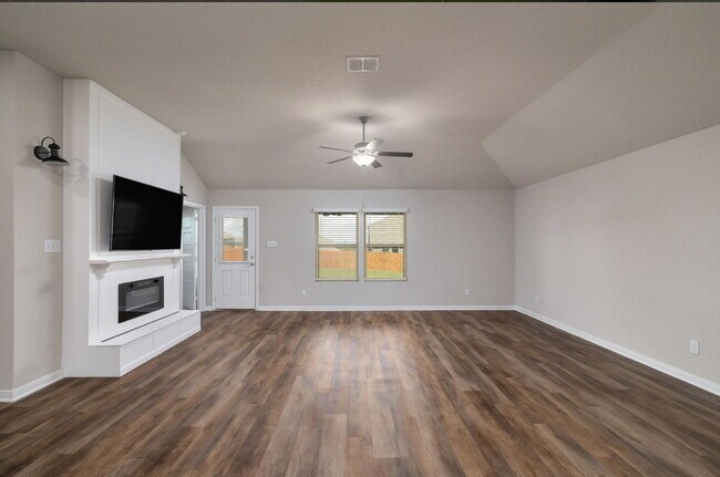 Building Photo - "Spacious 4-Bedroom Home in Converse with ...