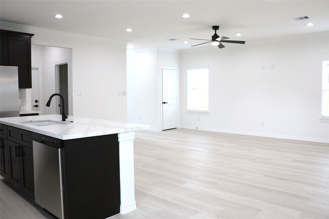 Building Photo - 16602 Bonnie Sean Dr