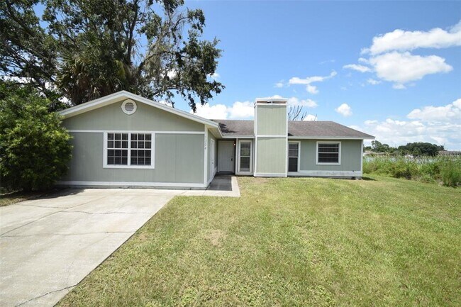 Building Photo - 1204 Honeytree Ln W