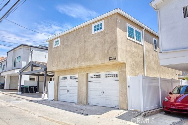 Building Photo - 705 Larkspur Ave