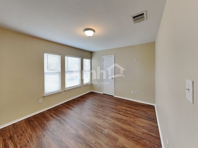 Building Photo - 13205 Vizquel Loop