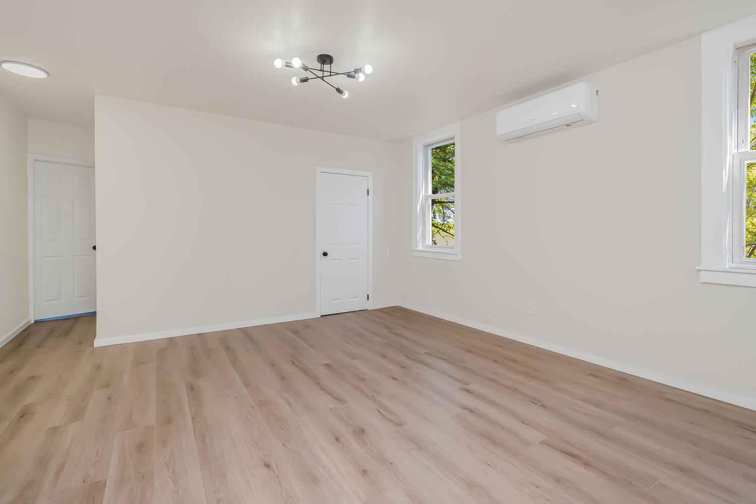 Building Photo - 130 Glover Ave