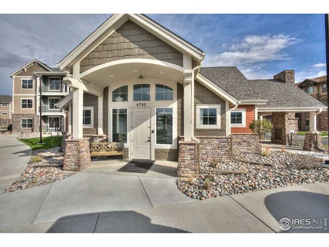Building Photo - 4662 Hahns Peak Dr