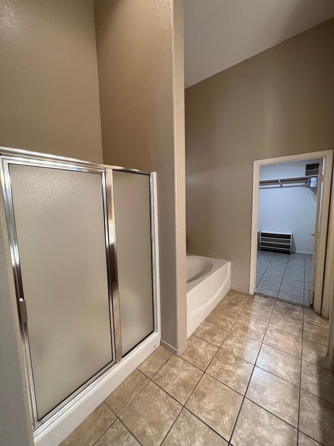 Building Photo - 3 BEDROOM HOME IN FALLS RANCH!