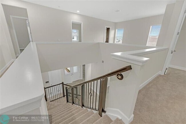 Building Photo - 14989 RedCove Pl