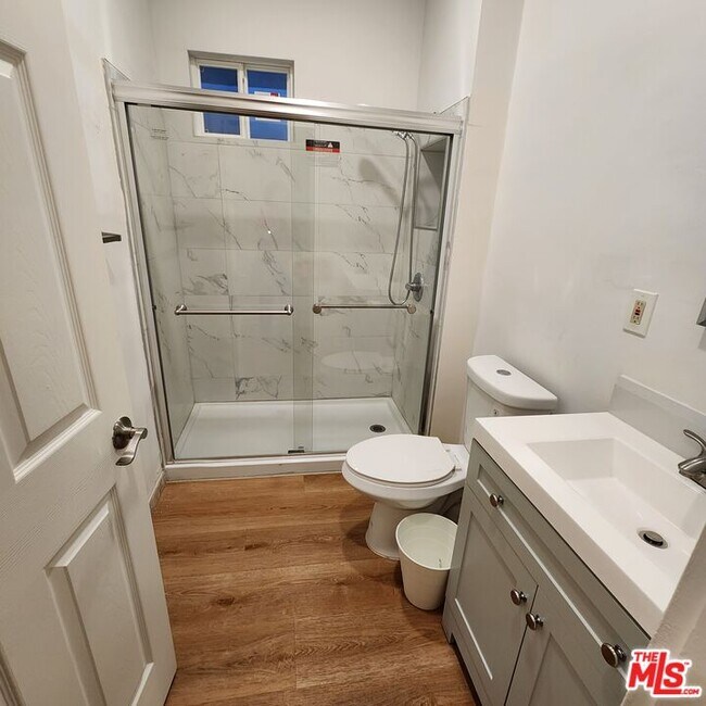 Building Photo - 341 S Western Ave