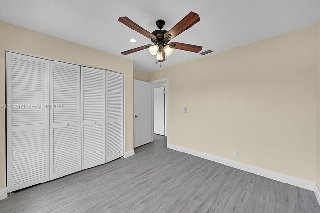 Building Photo - 2532 Coral Springs Dr