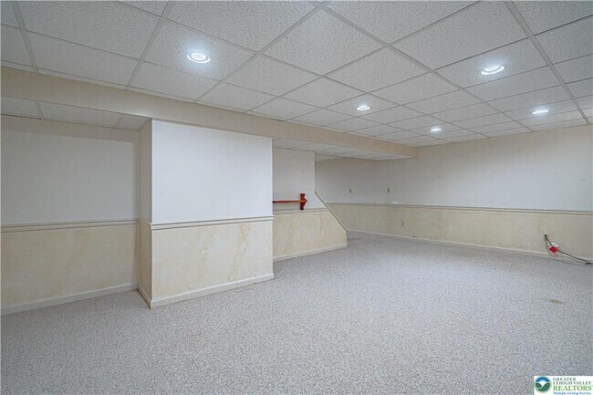 Building Photo - 2962 Fairfield Dr N