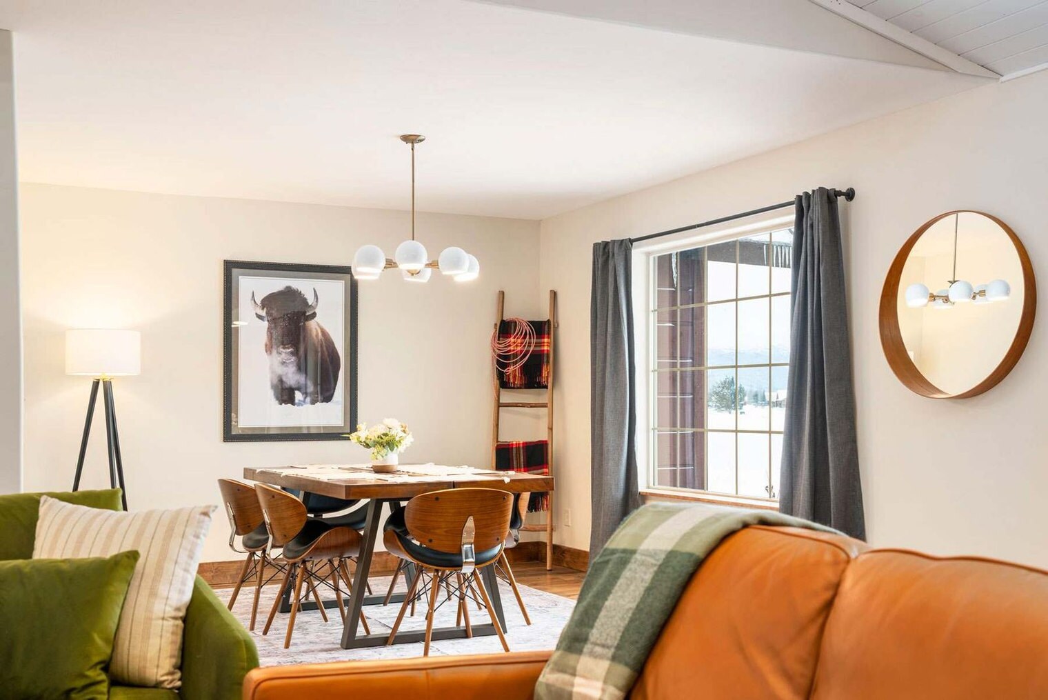 Building Photo - 1054 Canoe Loop