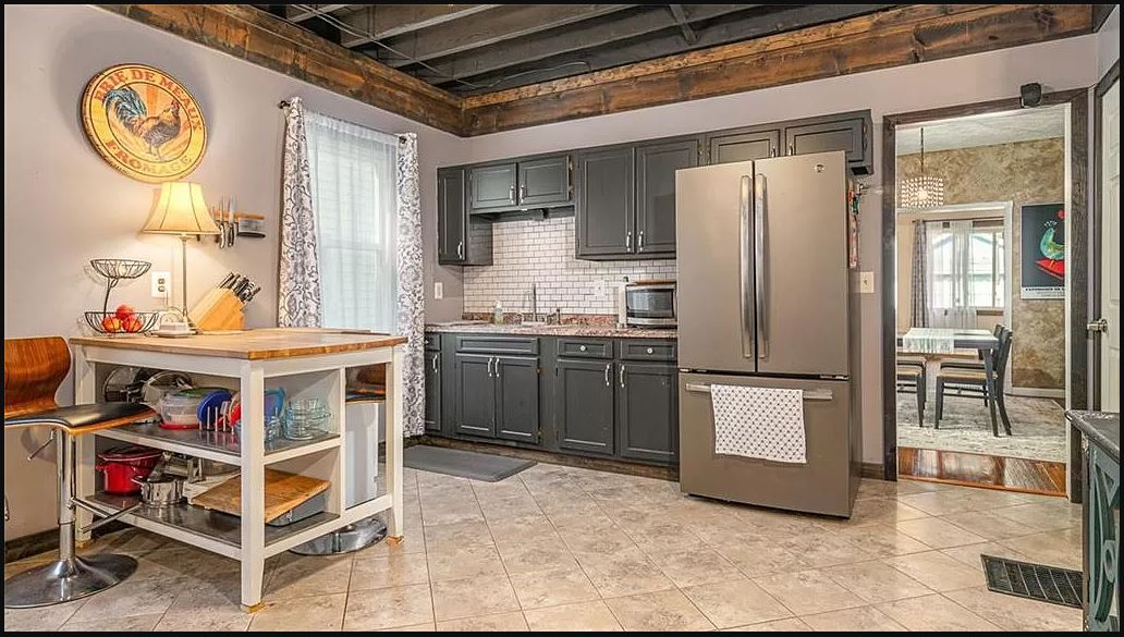 Kitchen - 16 Oakland St