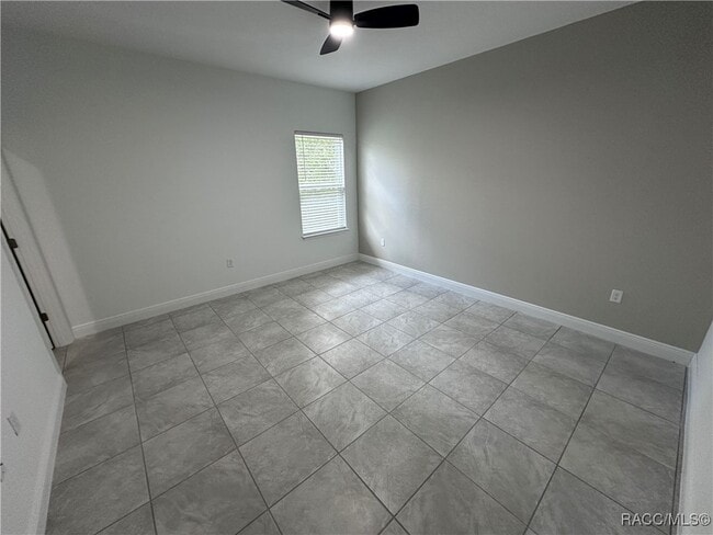 Building Photo - 7145 N Heritage Dr