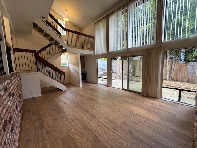 Building Photo - 2504 Levante St