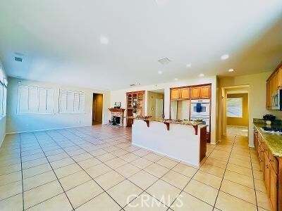 Building Photo - 17231 Greentree Dr