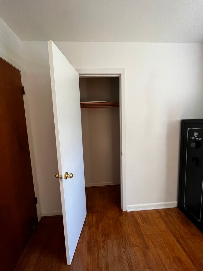 Building Photo - 9745 Poindexter Rd