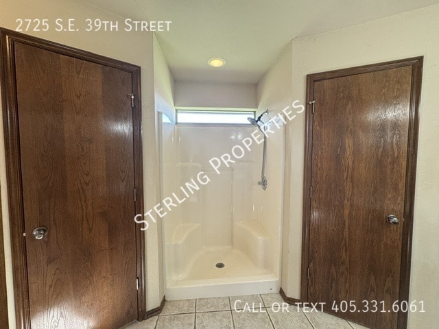 Building Photo - 2725 SE 39th St