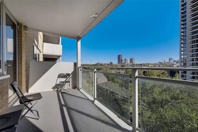 Primary Photo - 3883 Turtle Creek Blvd