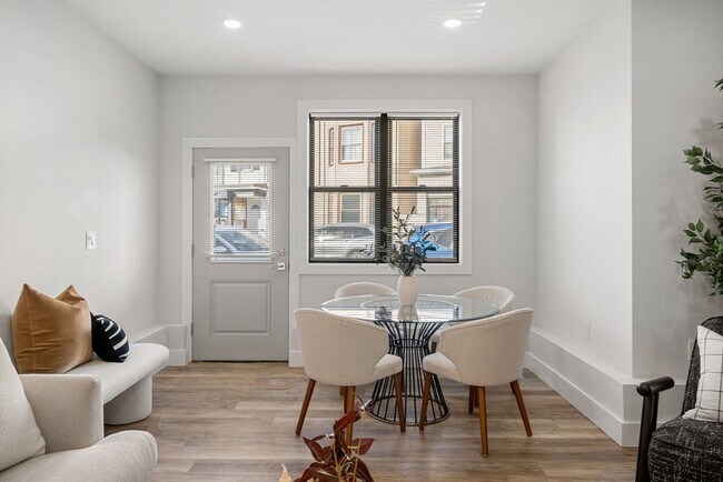 Building Photo - 181 Bennington St