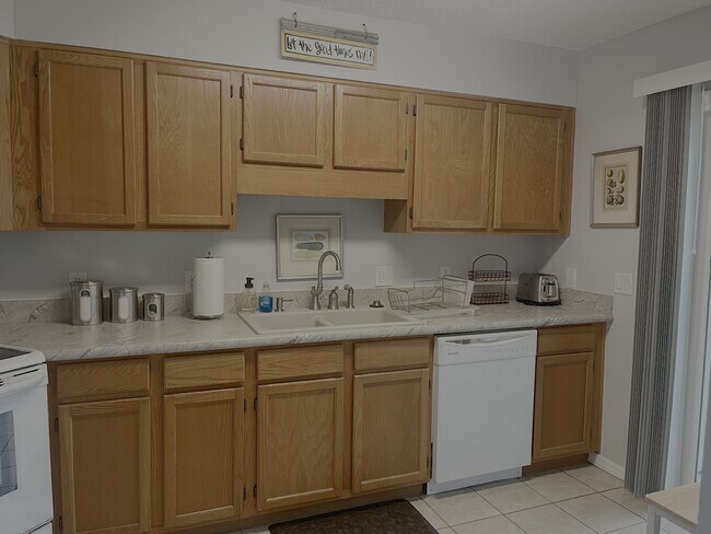 Building Photo - 1924 Westminster Cir