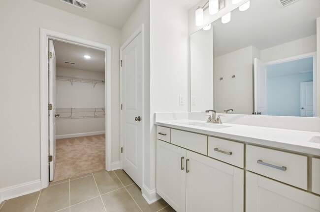 Building Photo - 109 Alluvium Ln