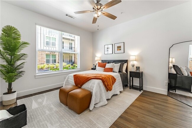 Building Photo - The Benton -  200 Ryan Unit Garland | Crittenden
