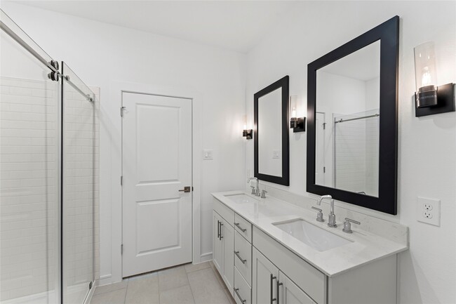 Building Photo - 4719 Bay Vista Dr