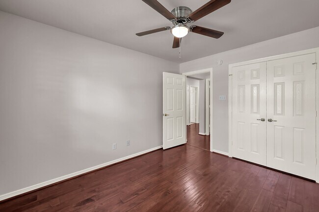 Primary Photo - 122 Snug Harbor Dr