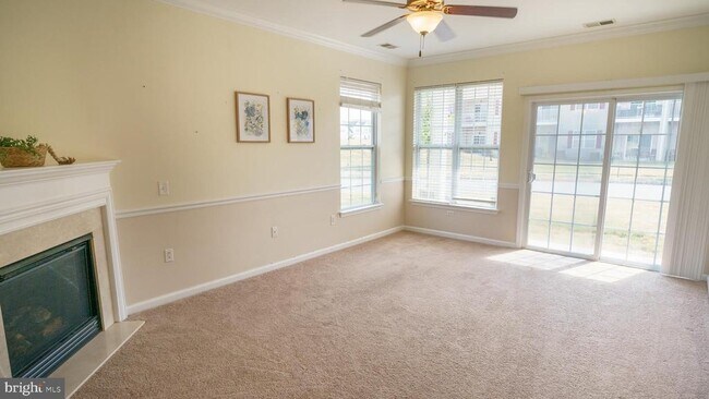 Building Photo - 401 Degas Ct