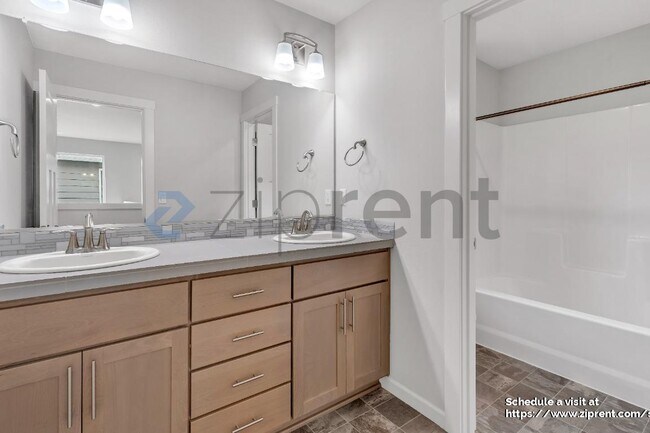 Building Photo - 31474 NW Turel Dr