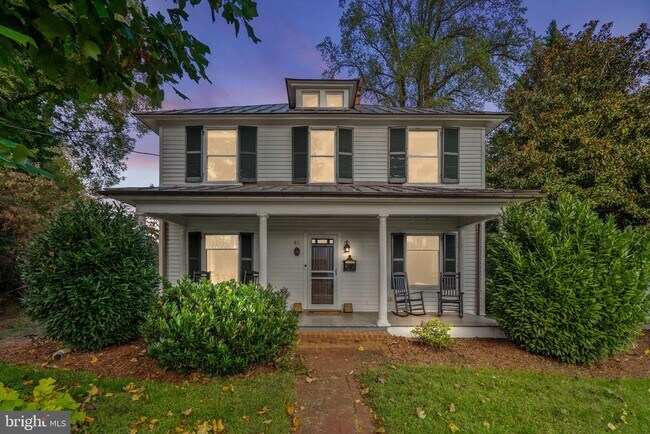 Building Photo - 61 Winchester St