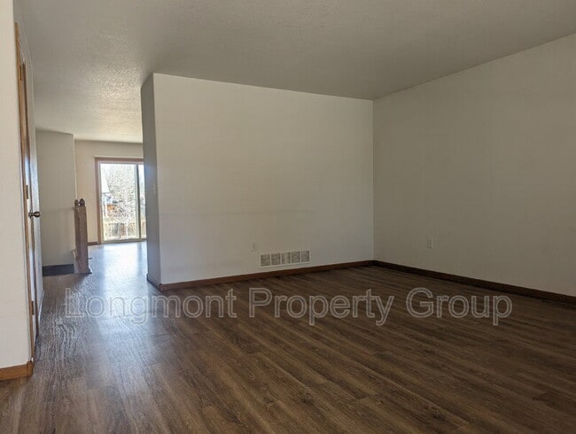 Building Photo - 388 Cardinal Ave