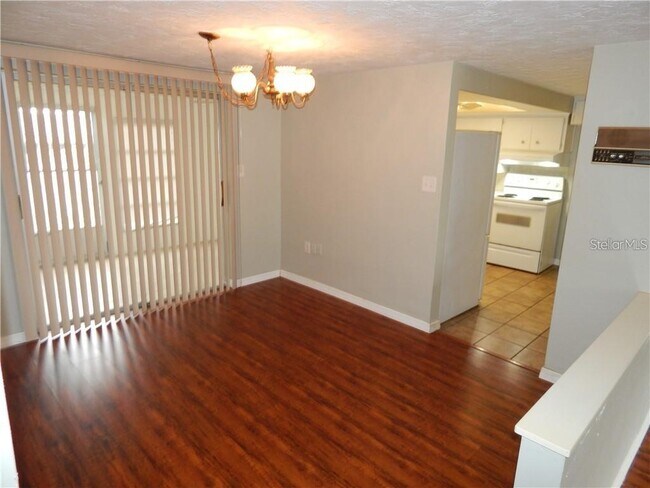 Building Photo - 5702 Moog Rd