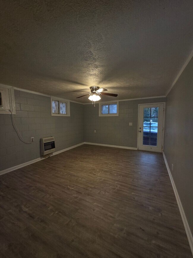 Building Photo - 928 Hamilton Blvd